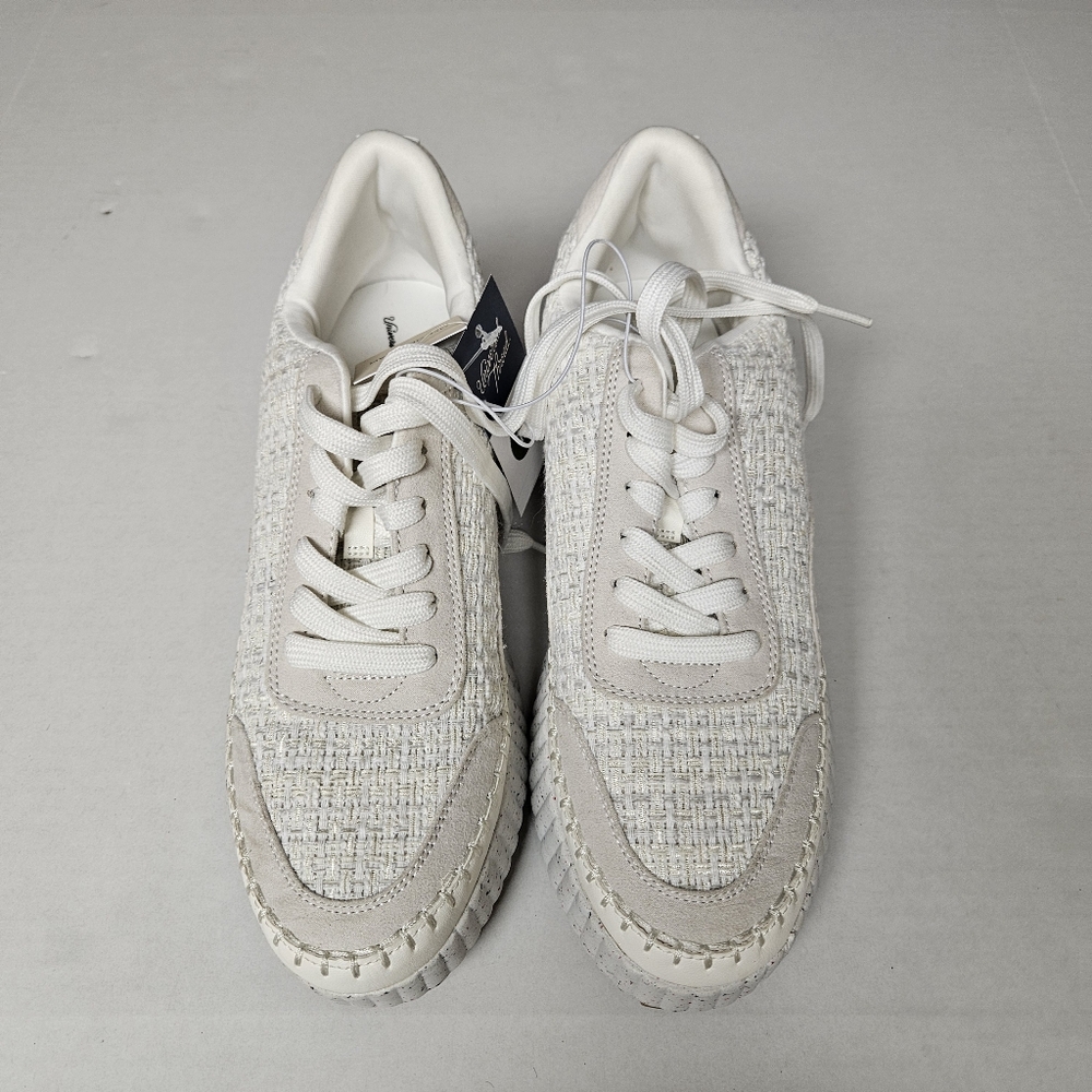 Universal Thread Size‎ 11 Sneakers in White and Cream